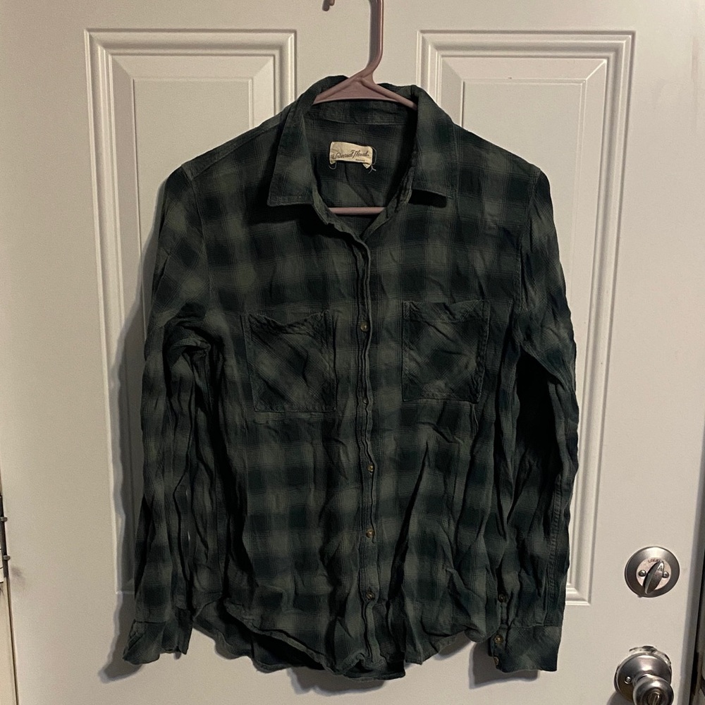 Universal Thread Green Plaid Button Down Size S